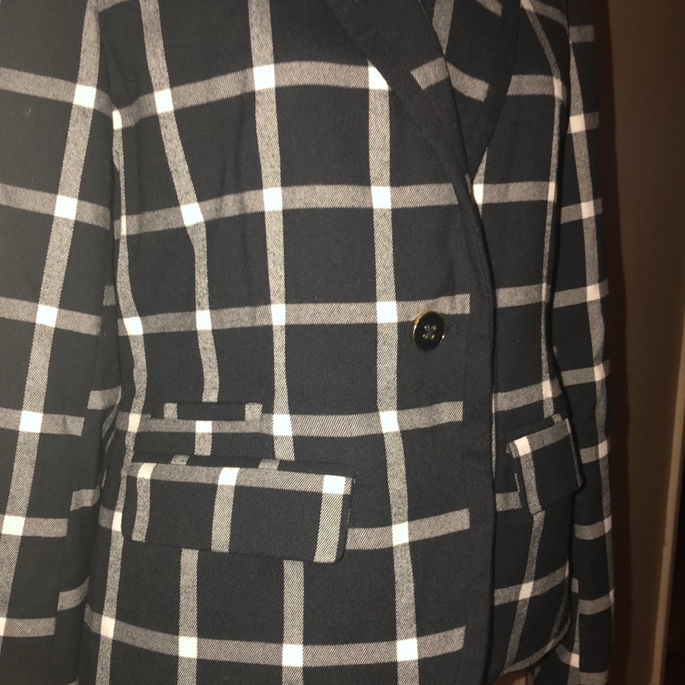 Black & White Blazer - Picture 3 of 7